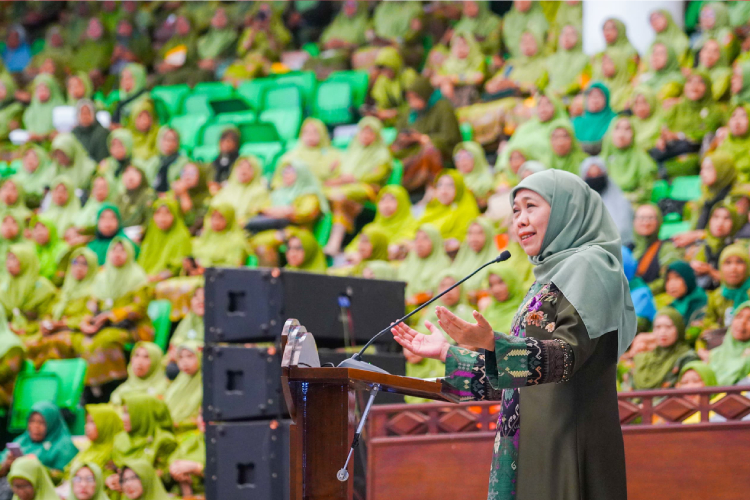 Gubernur Khofifah Ajak Ribuan Guru TK Muslimat NU Produktif Cerdaskan Generasi Bangsa
