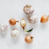 Jangan Buang Kulit Bawang, Ini Manfaatnya untuk Tanaman, Kesehatan, dan Kecantikan
