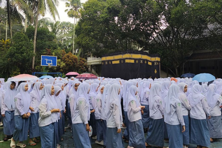SMA-An-Nur-Bululawang-b.jpg