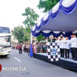 Bupati Yuhronur Efendi Berangkatkan 2 Kloter Jemaah Haji Asal Lamongan
