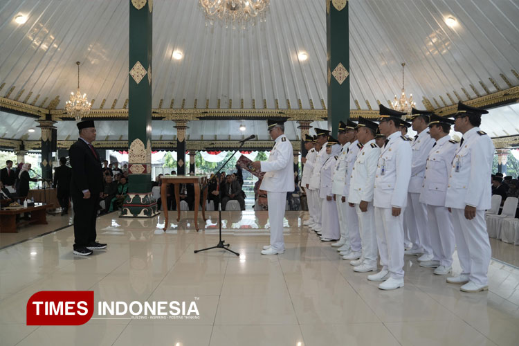 Lantik 155 Pejabat Pemkab Sleman, Bupati Tekankan Pelayanan Publik yang Lebih Optimal