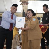 Bupati Sleman Serahkan SK Pensiun kepada 232 PNS dan Ajak Terus Mengabdi di Masyarakat