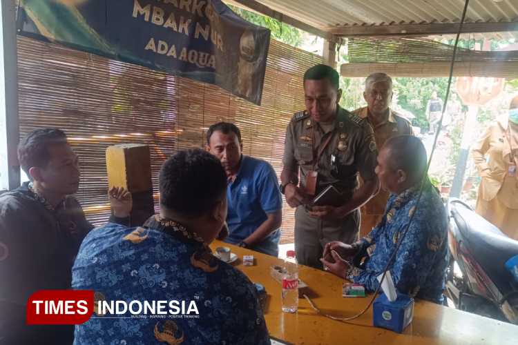 Alih-alih Bekerja, ASN Gresik Malah Nongkrong di Jam Kerja