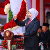 Harkitnas 2025, Gubernur Khofifah Ajak Masyarakat Bangkit Hadapi Ekonomi Global