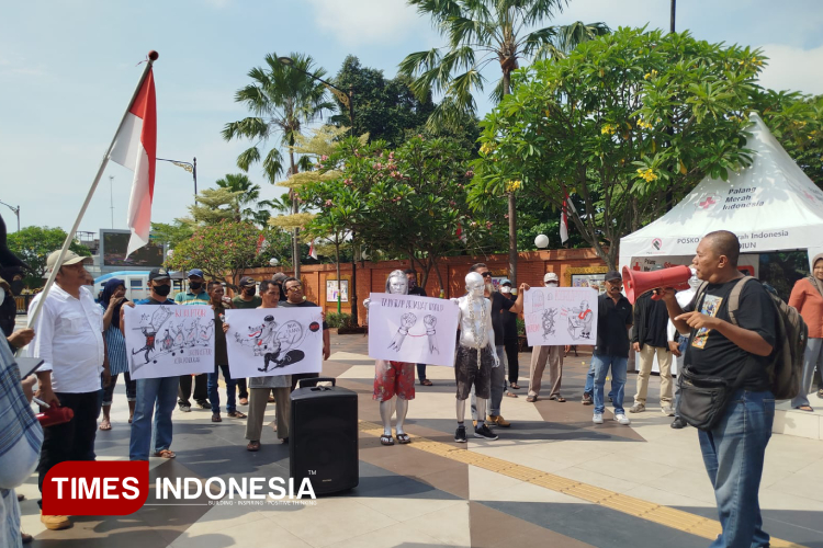 Mimbar-bebas-memperingati-Harkitnas-2025-b.jpg