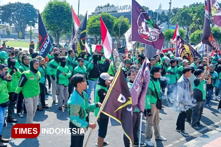 Bupati Jember Fawait Janji Berangkatkan Perwakilan Driver Ojol ke Jakarta