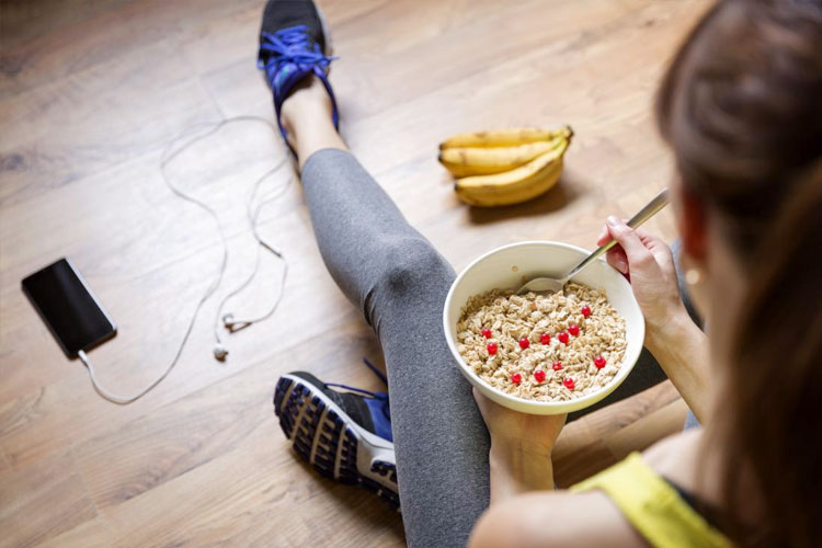 Manfaat Sarapan Oatmeal: Turunkan Kolesterol hingga Bantu Turunkan Berat Badan
