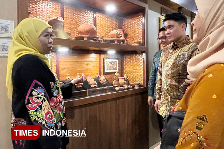 meninjau-Gallery-Majapahit-dan-Wali-Limo.jpg
