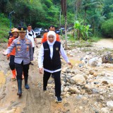Bencana Longsor Trenggalek, Gubernur Khofifah Terjunkan Tim Mitigasi Gabungan