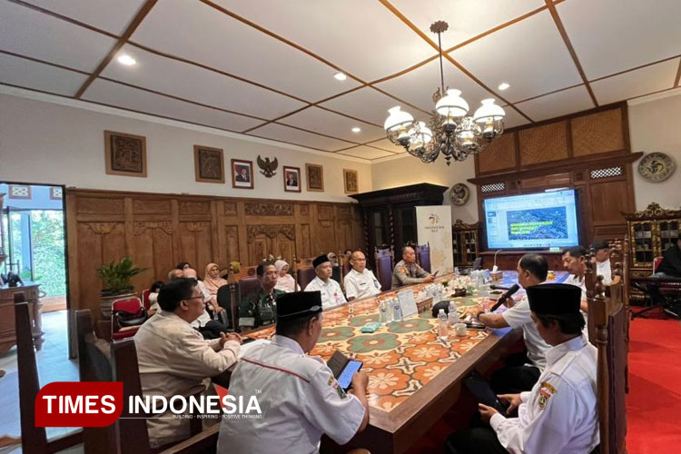 Paguyuban-Desa-dan-Lurah.jpg