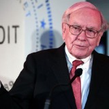 Warren Buffett Sebut  10 Kebiasaan Boros yang Membuat Orang Gagal Kaya