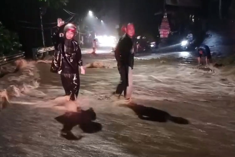 Banyuwangi Siaga Angin Kencang hingga Bencana Hidrometeorologi