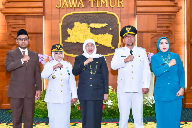 Gubernur Khofifah Lantik Bupati-Wakil Bupati Magetan, Pesan Kawal Tiga Program Prioritas