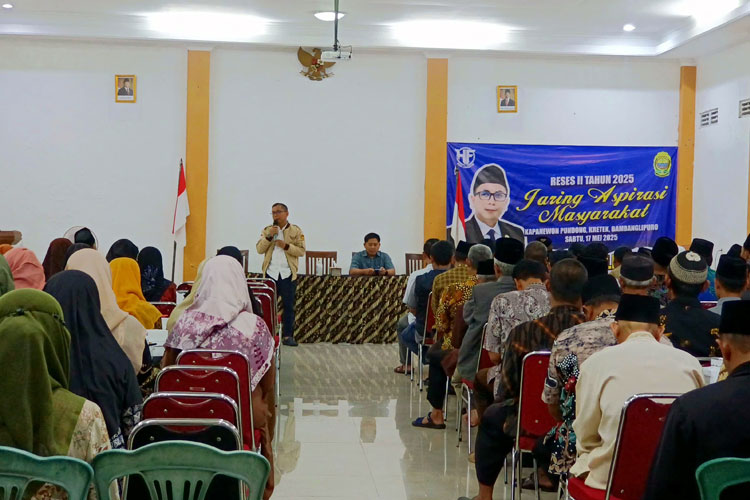 Anggota DPRD Bantul Herry Fahamsyah melakukan kegiatan Reses ke 3 di RM Gendal Gendul Patalan Jetis. (Foto: Istimewa)