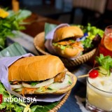 “Let’s Bánh Mì!” – Menyelami Sejarah, Rasa, dan Tradisi  dalam Sepotong Roti Vietnam