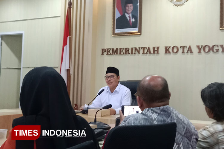 Wali Kota Yogyakarta, Hasto Wardoyo saat papaparan program kerja. (FOTO: Zidniy Husnaya/TIMES Indonesia)
