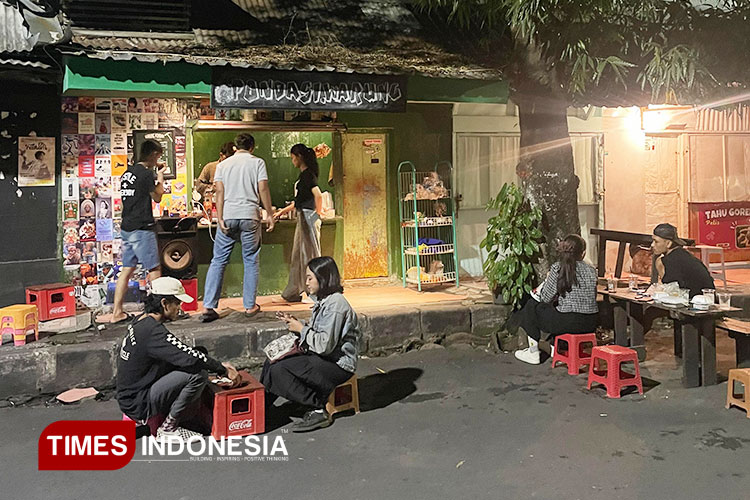 Warung Kopi Pondasi Blitar. (FOTO: Kontributor TIMES Indonesia / M Anang Wahyudin)