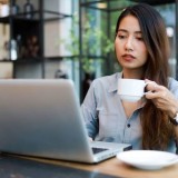 Kafein dan Produktivitas: Benarkah Kopi Dapat Meningkatkan Kinerja?