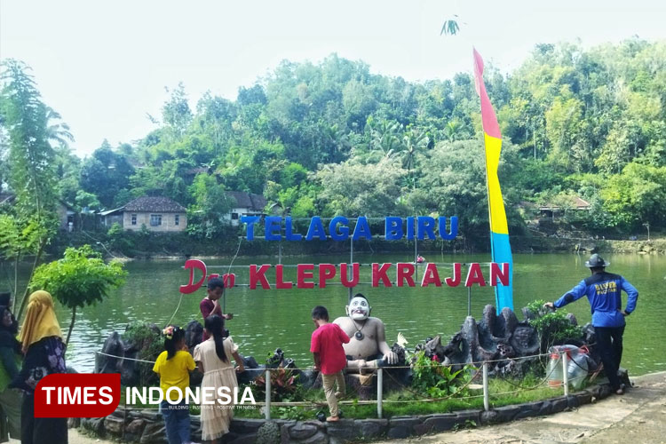 Adu-rakit-di-Telaga-Biru-2.jpg