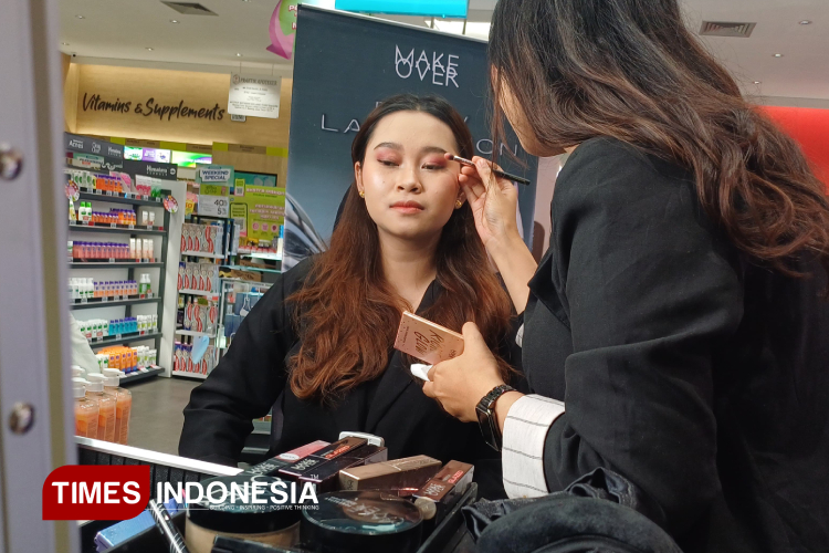 Beauty-Session-make-over-di-watsons-b.jpg