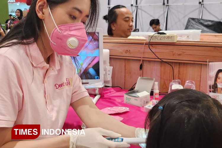 Dentista-Gelar-Aksi-Sosial-di-MATOS-b.jpg