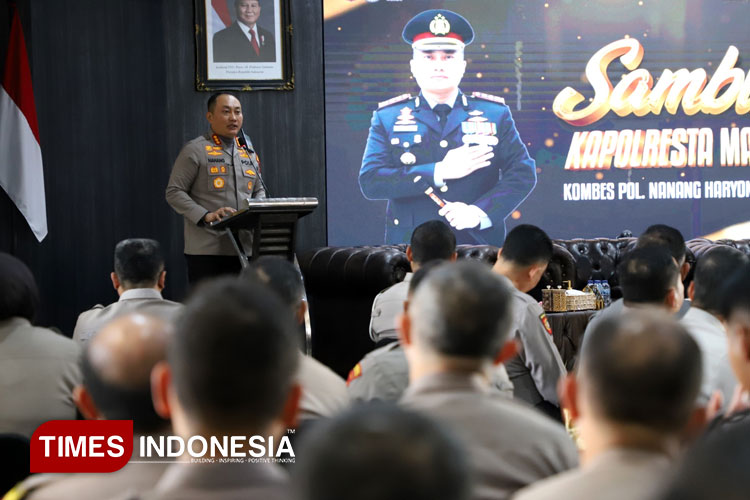 Polisi Harus Melayani Agar Bisa Dipercaya Masyarakat