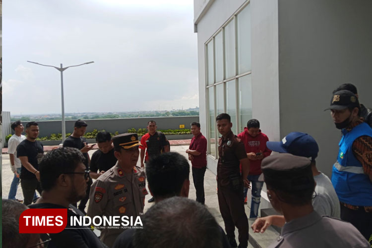 Perempuan Muda Tewas Usai Lompat dari Lantai 30 Apartemen di Gresik