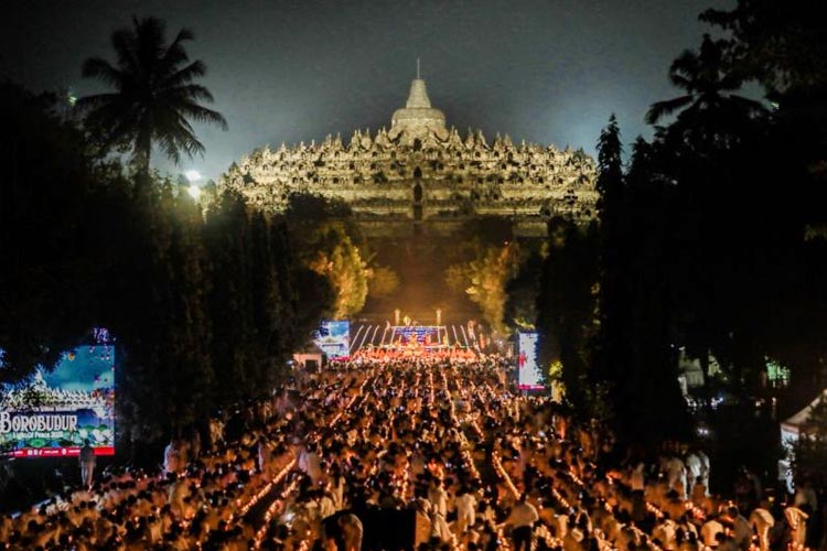 Menbud Tegaskan Tak Ada Lift dan Eskalator di Candi Borobudur