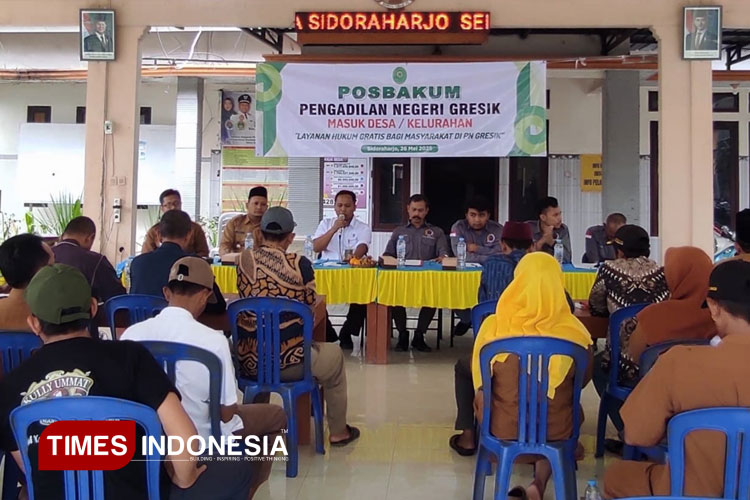 Sosialisasi bantuan hukum ke Masyarakat Desa Sidoraharjo Kecamatan Kedamean. (Foto: Akmal/TIMES Indonesia)