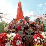 Parade Surabaya Vaganza: Keajaiban Dongeng Rakyat Pukau Wisatawan
