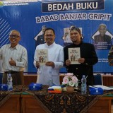Nassirun Purwokartun: Babad Gripit Pintu Sejarah Banjarnegara
