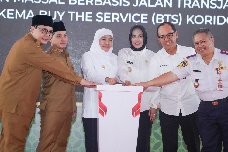 Gubernur-Khofifah-c-2.jpg