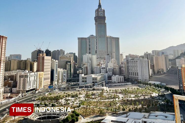 Cuaca Panas di Makkah, Jemaah Pilih Laksanakan Umrah di Malam Hari