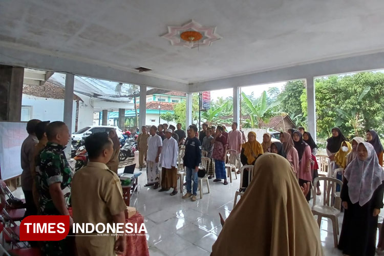 Musdes pembentukan Koperasi Merah Putih di salah satu desa di Kabupaten Bondowoso (FOTO: Moh Bahri/TIMES Indonesia)