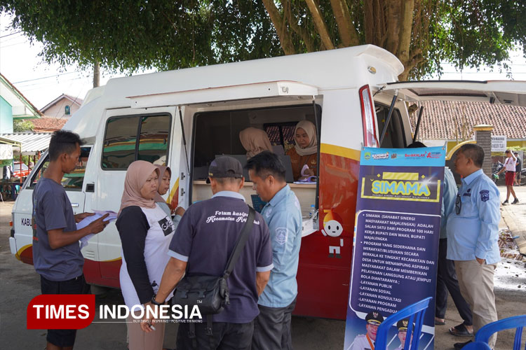 Samsat-dan-PLN-menggelar-pelayanan-keliling-2.jpg