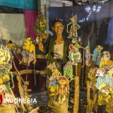 Iskandar dan Wayang Uwuh: dari Sampah Hingga ke Galeri Dunia