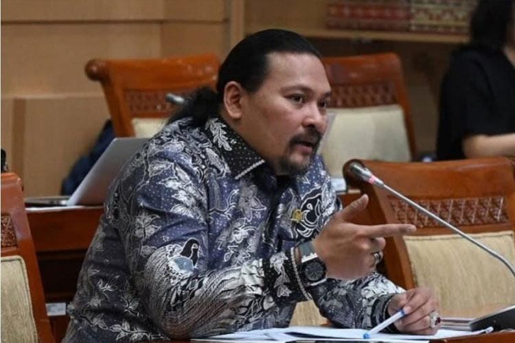 Anggota Komisi III DPR RI Martin Tumbelaka. (FOTO: ist)