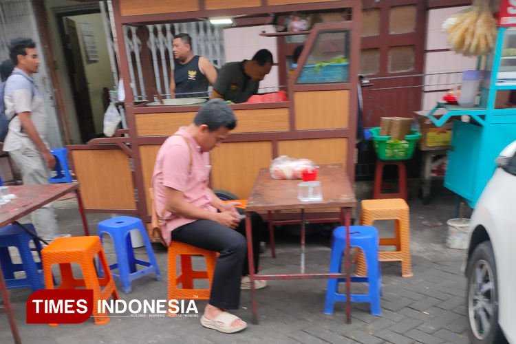 tahu-campur-Cak-Sukir-Kayutangan-Heritage-e.jpg