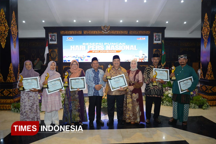 Inilah 6 Tokoh Penerima PWI Jombang Award 2025
