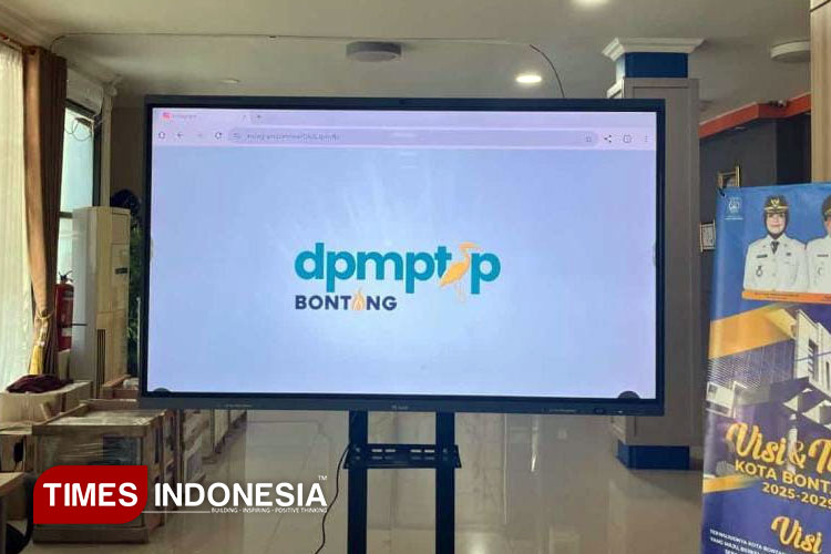 Tingkatkan Kualitas Pelayanan Publik, DPMPTS Bontang Hadirkan Videotron di Kantor