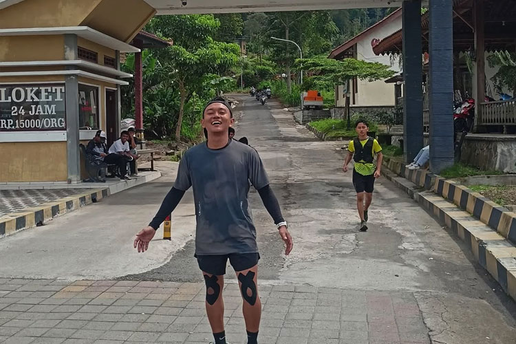 Pintu-Loket-masuk-Gunung-Telomoyo.jpg