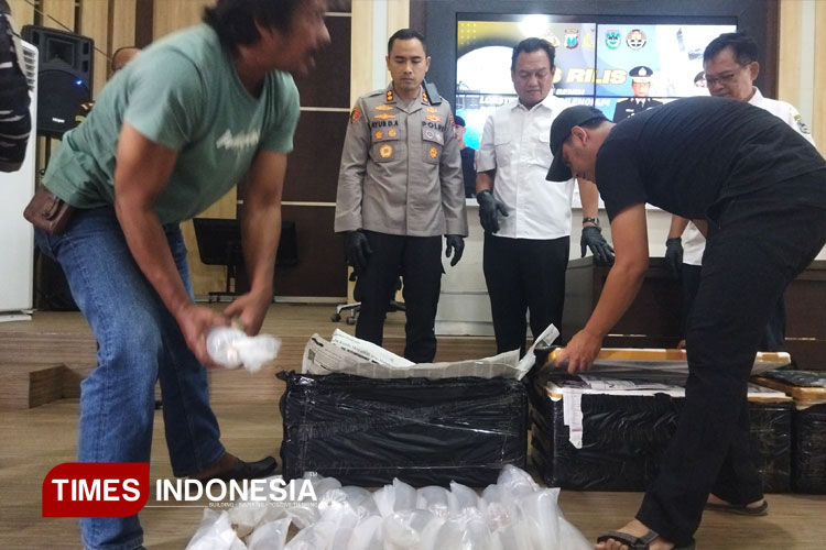 Polres-Pacitan-di-TPP-Tamperan-344423ff8e3d44a74.jpg
