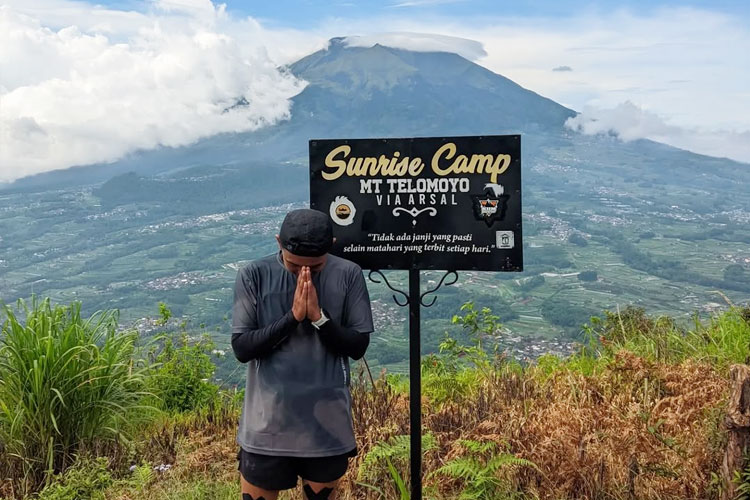 Tempat-bagi-mereka-yang-akan-menjemput-sang-mentari.jpg