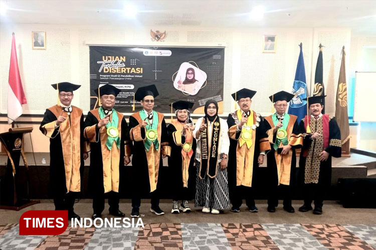 ujian-terbuka-program-doktor-pendidikan-Vokasi-sekolah-pascasarjana-Unesa-Surabaya-2.jpg