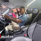 Dandim Surabaya Terkesan Fitur Mobil Masa Depan di IIMS
