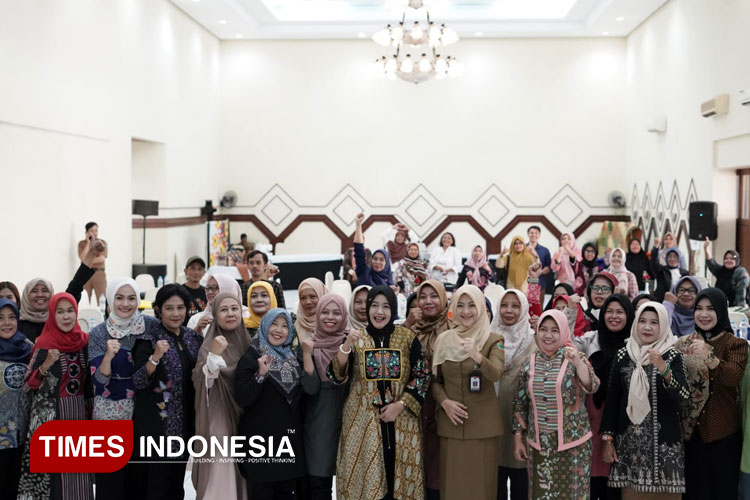 HANIK-ANDRIANI-WAHYUHIDAYAT-a.jpg
