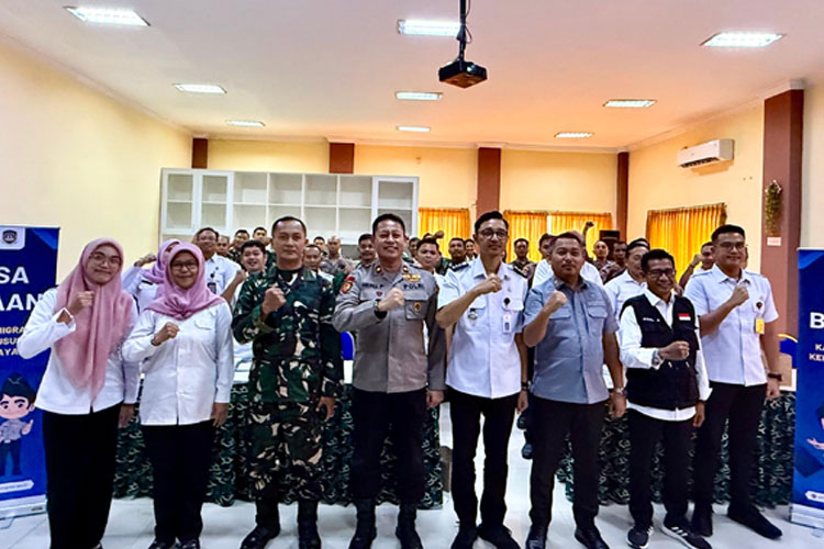 Imigrasi Surabaya Perkuat Pengawasan Orang Asing di Ngoro, Aparat Desa Diminta Aktif Cegah PMI Ilegal