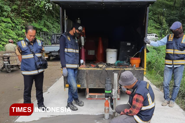 Laboratorium Uji Dinas PU Bina Marga Malang Raih Akreditasi Sertifikat KAN ISO 17025 : 2017