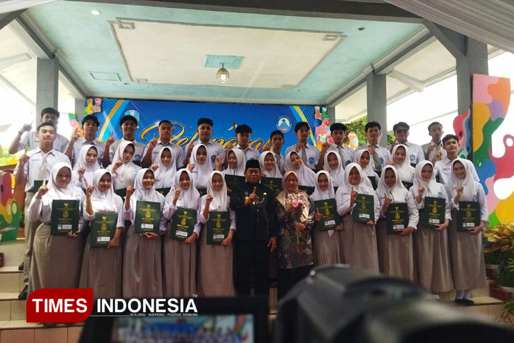 Sebanyak 54 Siswa SMAN 1 Pacitan Lolos SNBT 2025 dan Diterima di PTN Favorit