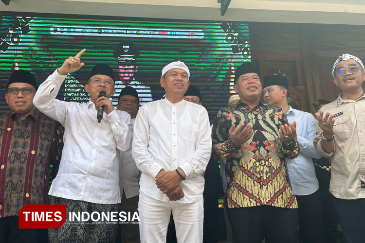 Kunjungi Ponpes Al Mizan Majalengka, Gubernur Dedi Mulyadi: Kiai Harus Jadi Penjaga Bumi